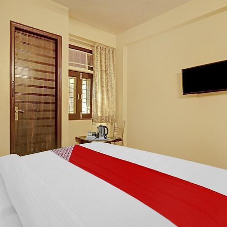 Hotel O A.K Palace Neu-Delhi Exterior foto